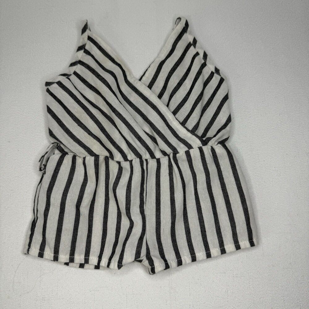 Bailey's Blossoms Baby Size 3-6M Months White Gray Striped Shorts Jumpsuit